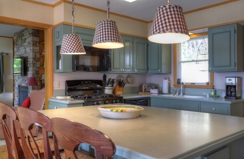 Rangeley Plantation House | Beach Front Retreat - Private home on Mooselookmeguntic Lake