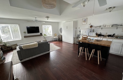 Lewes Apartment | Beach Retreat in Historic Lewes - 829 Savannah Garage Apt