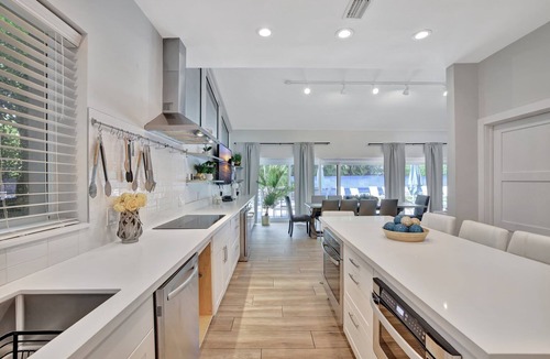 Harbor Beach House | Beachfront Bliss: 6 Bedroom Home with Heated Pool