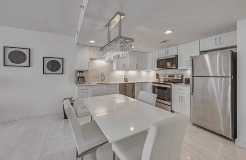 Downtown Myrtle Beach Condo | Beachfront condo with balcony & resort pools