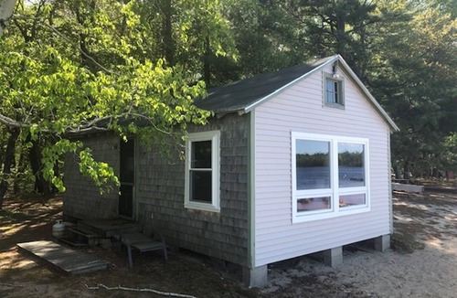 Standish Villa | Beachfront Cottage on Sebago Lake