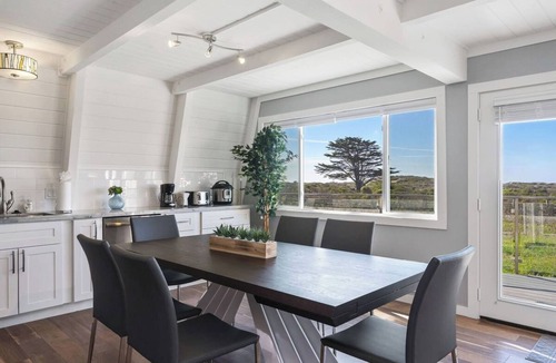 Half Moon Bay House | Beachview Holiday Family Retreat | Steps to Sand
