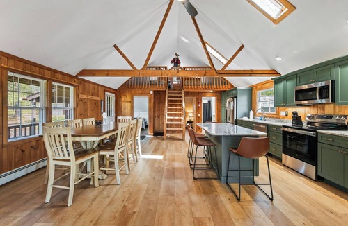 Oquossoc House | Beagle Lodge - Four season getaway - with shared waterfront and snowmobile access from your door!