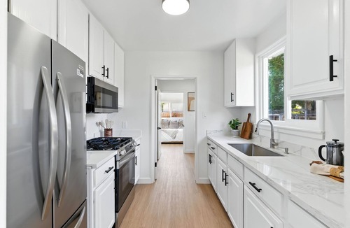 Richmond Annex House | Beautiful 2-bedroom bungalow full house in the desirable Richmond Annex