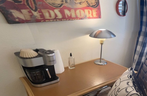 Vallejo House | Beautiful 450sqft Master Bedroom w/Private full bathroom, Parking xtra room ava