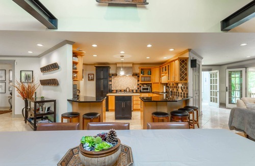 South Rehoboth House | Beautiful 4BR Rehoboth Beach Home w/Gorgeous Porch