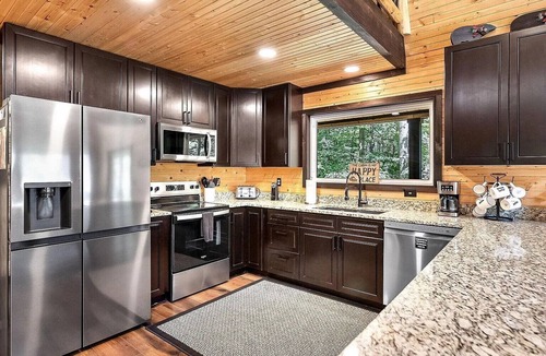 Rockbridge Cabin | Beautiful Cabin on 20 Acres in Hocking Hills - Early Bird Discounts!