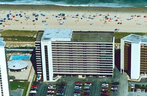 North Ocean City Condo | Beautiful Clean Condo On Beach &Bayview, steps to beach &pool. Full & Mini weeks