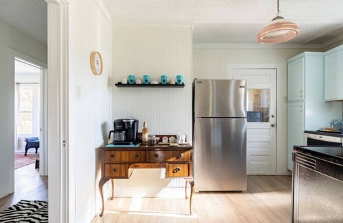 Cayuga House | Beautiful Cottage 3 bed Sleeps 6 Near Canton Trade Days Fishing Venues