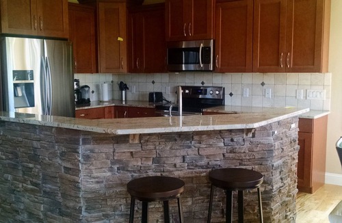 Nebo House | BEAUTIFUL EXCLUSIVE MOUNTAIN RETREAT ON LAKE JAMES!!
