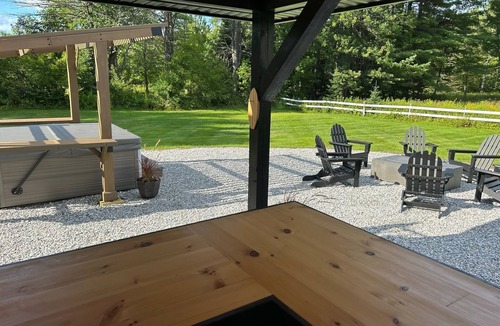 Bethel House | Beautiful Historic Home in Town - Nightly/Weekly/Monthly June-December