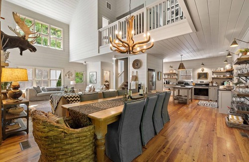 Frank Cabin | Beautiful Home for Large Group Vacations