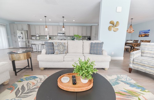 Long Neck House | Beautiful home - marina, beach, pools, family fun, pets!