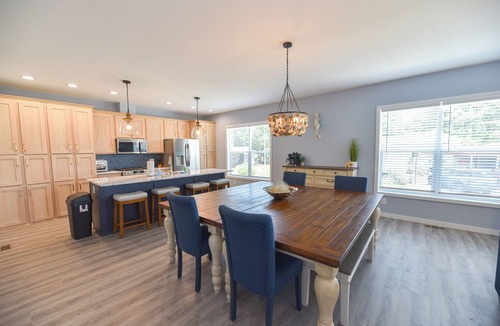 Long Neck House | Beautiful home - marina, beach, pools, family, pets!