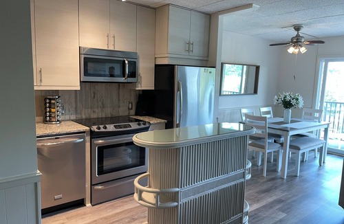 Country Club Estates Apartment | BEAUTIFUL IN TOWN! - 2 Bedroom 1 Bath on Rehoboth Ave. Walk to Beach and Shops!