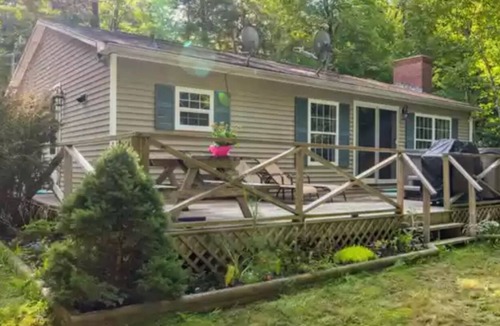 Northfield House | Beautiful Lake Front home w/Pool table and Bar.