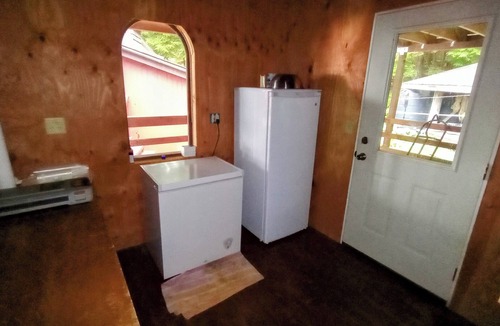 Loring Cabin | Beautiful remote waterfront Southeast Alaska Cabin, near Ketchikan