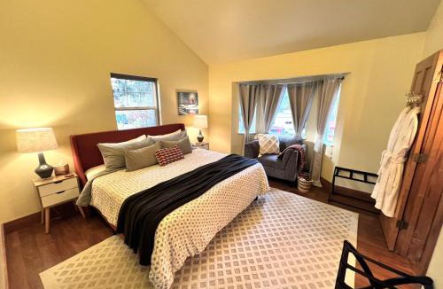 Bear Creek Bed & Breakfast | Bell In The Woods B&B