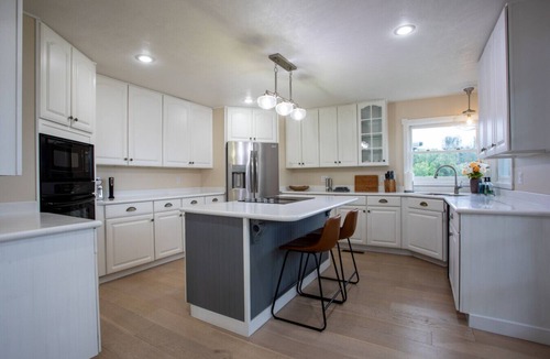 Kachemak House | Benchwarmer`s Bliss