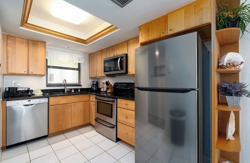 Mid Island Condo | BEST ON THE BEACH! VILLA DEL MAR 402 BEACHFRONT ISLAND VACATION CONDO!