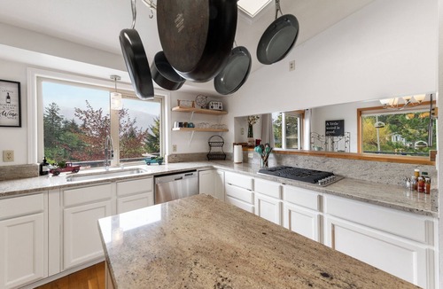 Salmon Creek House | Big beautiful house with lots of room and amazing mountain and ocean views!