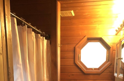 Pickerington Cabin | Big Buck Run Cabin near Hocking Hills. Located in a Private estate