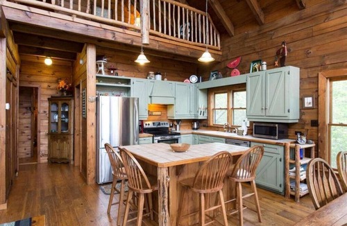 Vein Mountain Cabin | Big Views, Pet Friendly, Fire Pit - Mountain Moments by Carolina Properties