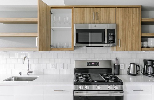 Downtown Berkeley Apartment | Blueground | Downtown Berkeley, rooftop, nr UC Berkeley