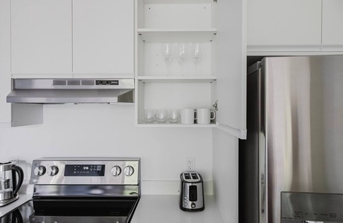 Little Ranches Apartment | Blueground | Hollywood, pool & w/d, nr beach