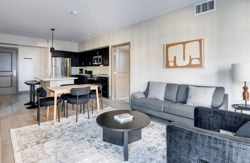 Burlingame Apartment | Blueground | Lyon Hoag, rooftop, nr Bayfront Park