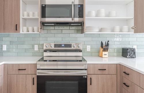 Old San Leandro Apartment | Blueground | Old San Leandro, fitness center, nr San Leandro Park