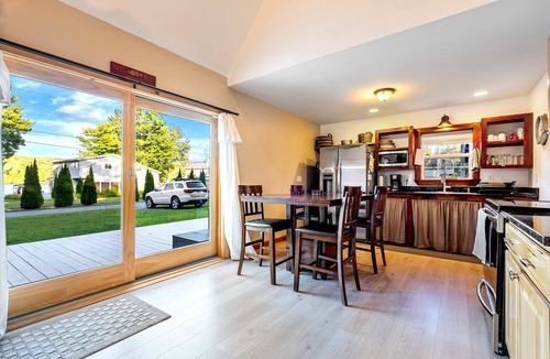 Belgrade Cottage | Boat launch and Trailer parking, Dog Friendly, Lake Great Pond
