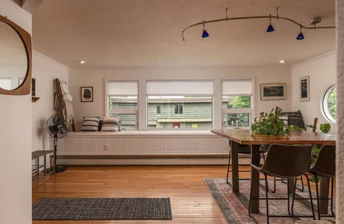 South Addition House | Bootleggers Condo 2 Bedroom Modern Condo in Heart of Downtown