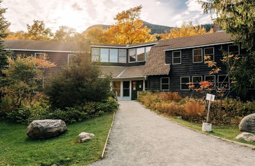 Pinkham's Grant Condo | Boutique Hotel Room, 2 Bunks, Shared Bathrooms
