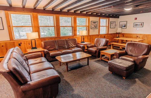 Pinkham's Grant Condo | Boutique Hotel Room, 2 Bunks, Shared Bathrooms