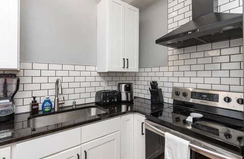 Italian Village House | Boutique Italian Village | OSU | 4BR | + 2 parking