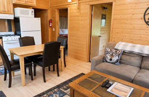 Bear Creek Cabin | Box Canyon Cabins
