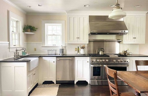 Hillsboro House | Boxwood House - Secluded Farm Retreat - Minutes from Rocky Fork Lake