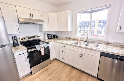 Fairview Apartment | Brand New Large 2Bd/1Ba Apartment - Near Downtown, King Bed!