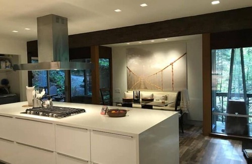 Lagunitas-Forest Knolls House | Breathtaking Retreat in the Redwoods + Master Suite-3BR/2.5BA -MID-WEEK SPECIAL