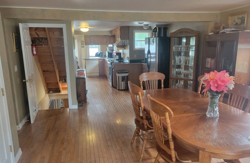 Orrington House | Brewer Lake Orrington Maine Home 5 Bed 2.5 Bath Hot Tub , Sauna, Massage Chair