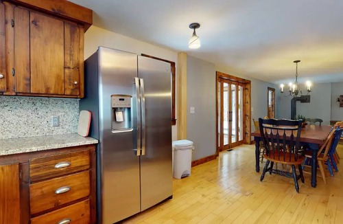 Richmond House | Bright, Cozy, Private Vermont Respite