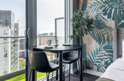 Garden District Apartment | Bright Downtown Studio | Private Balcony & Views