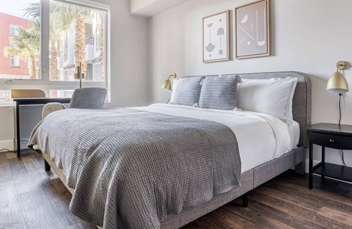 Milpitas Apartment | Bright Milpitas 1BR w/ Gym, Pool & Parking, walk to BART, by Blueground