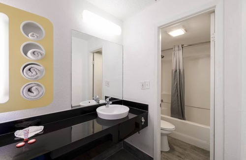 Energy Corridor Hotel | Budget Getaway Base: 2 Affordable Rooms Perfect for Exploring Energy Corridor