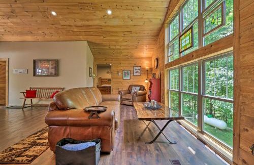 Butler House | Butler Cabin on 19 Acres w/Hot Tub & Fire Pit!
