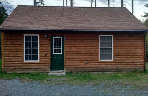 Northeast Somerset Cabin | Cabin 2 Roody's Black Bear Cabins- Trail access from camp