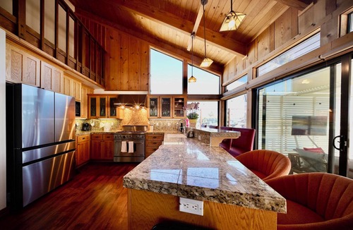 Discovery Bay House | Cabin By The Lake 4BR - 5 Mins To Fast Water - Discovery Bay
