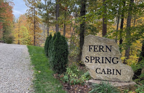Stone Creek Cabin | Cabin Retreat on quiet back road in Amish Country