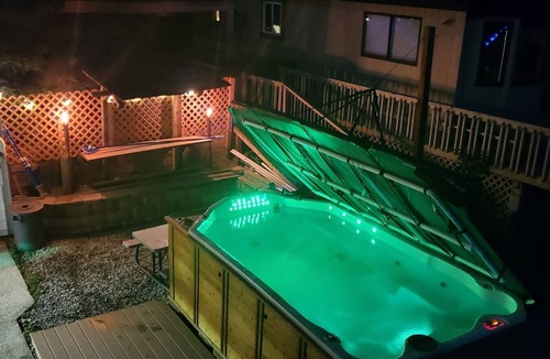Alto House | Campau Lake Retreat | 4-Level Home | Family Groups